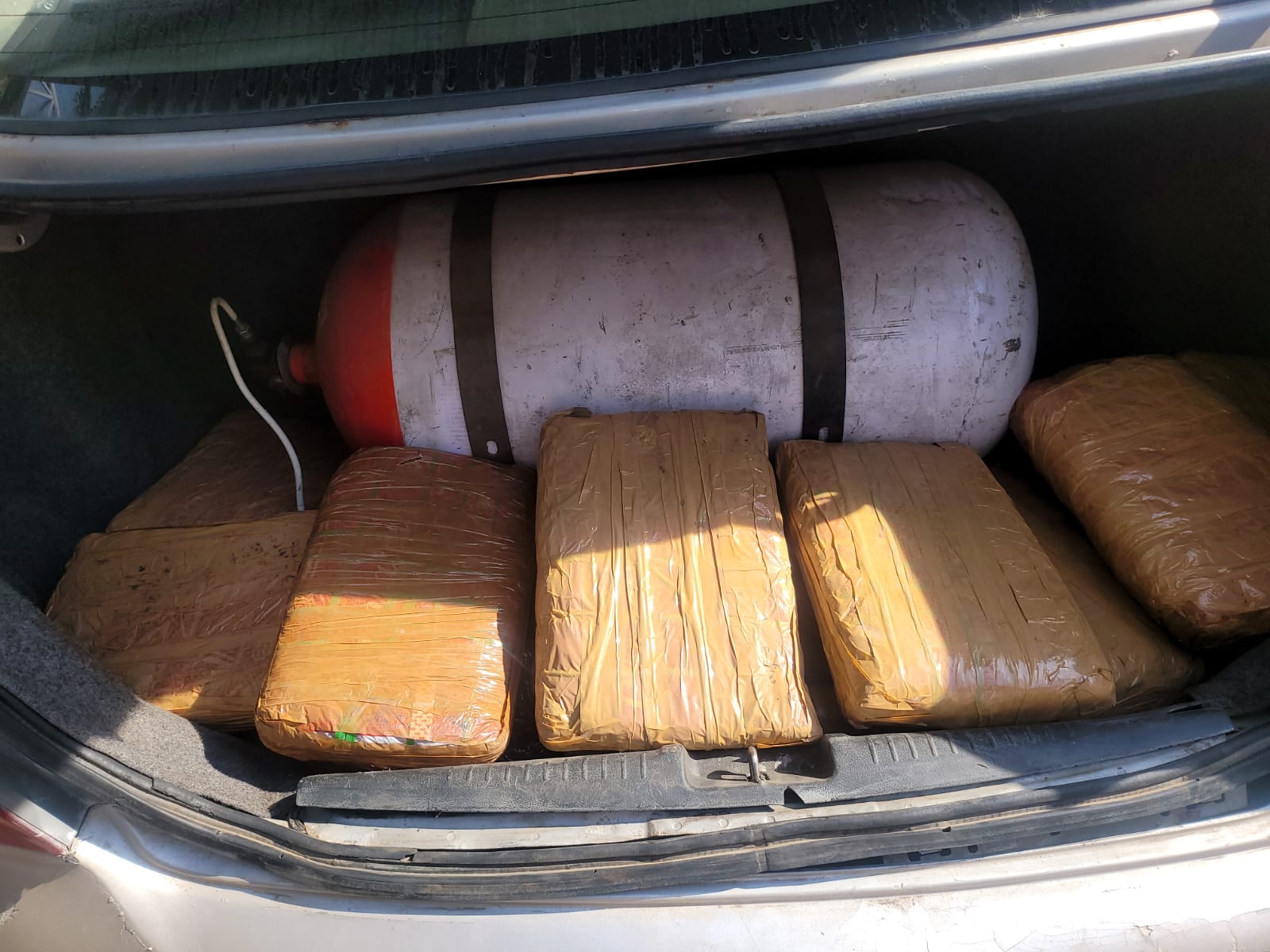 MP Morena 37 kg ganja caught in a car