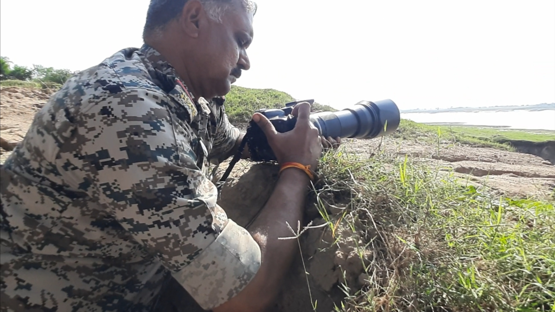 Morena inspector fond of wildlife photography