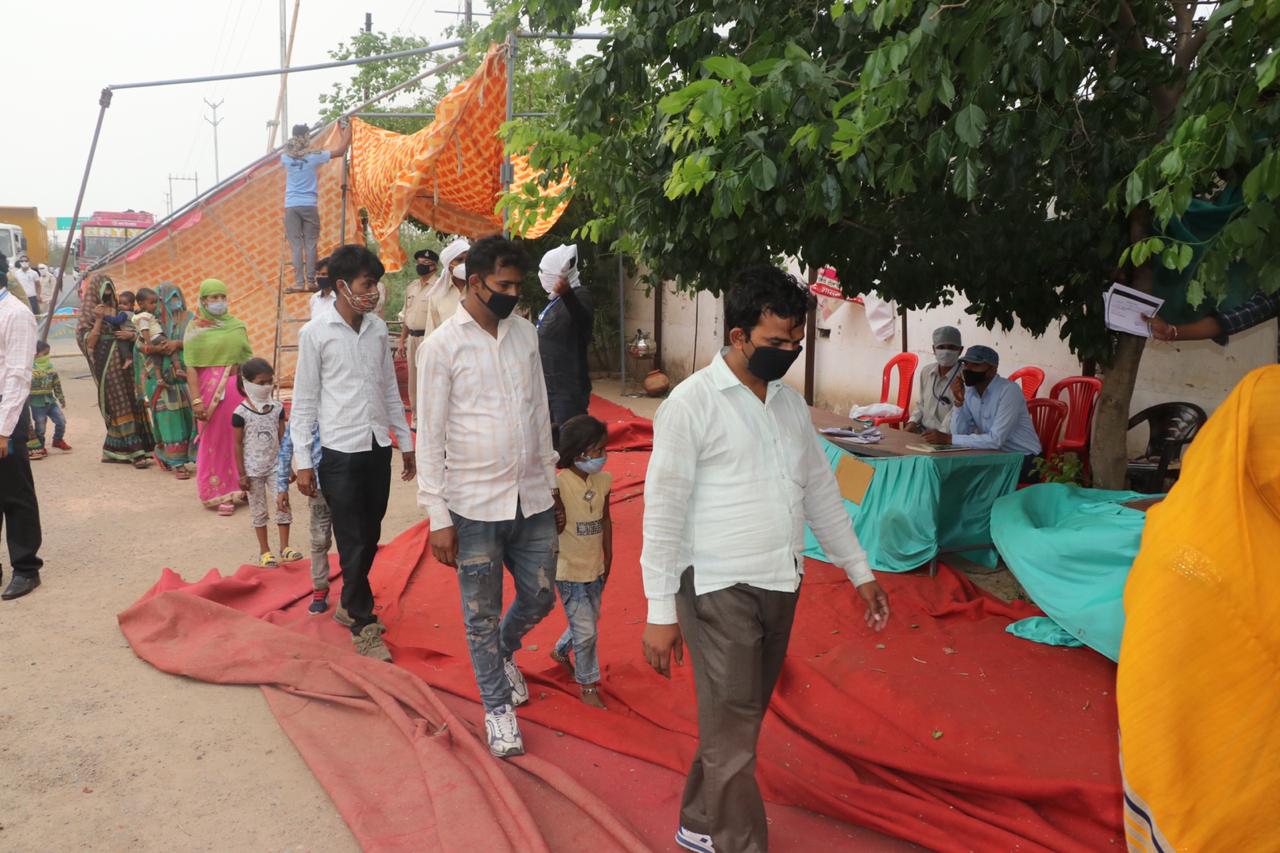 Continuation of Chambal division workers' arrival at home in morena