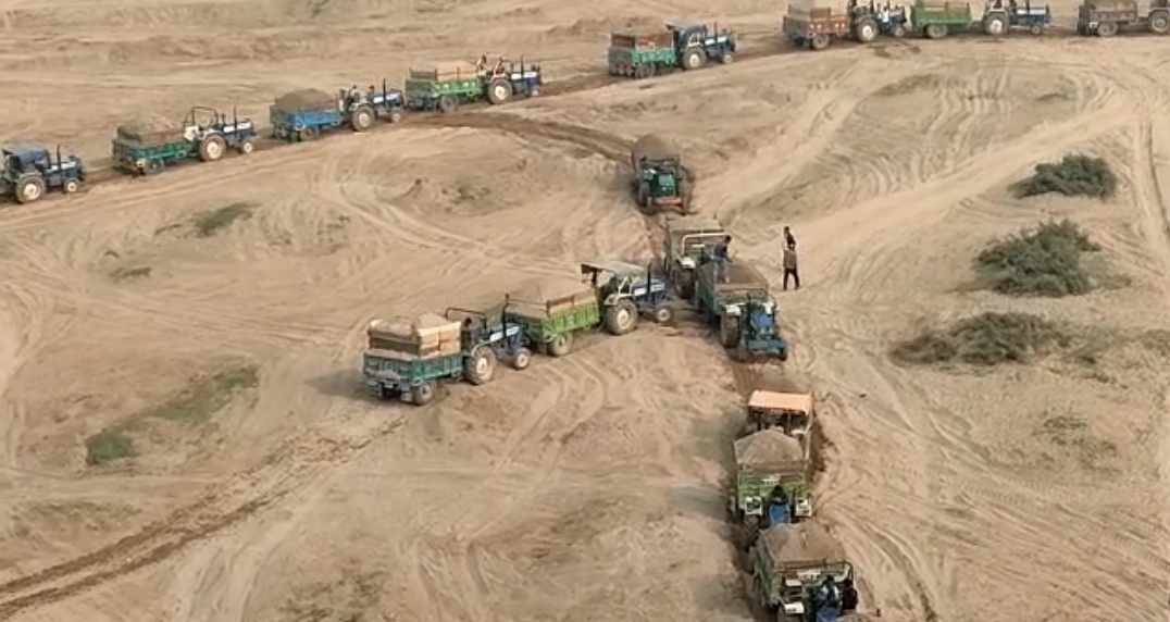 illegal sand mining in chambal river