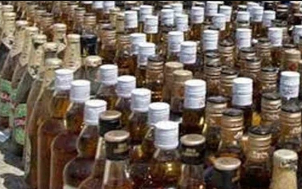 Police seized illegal liquor in Narsinghpur