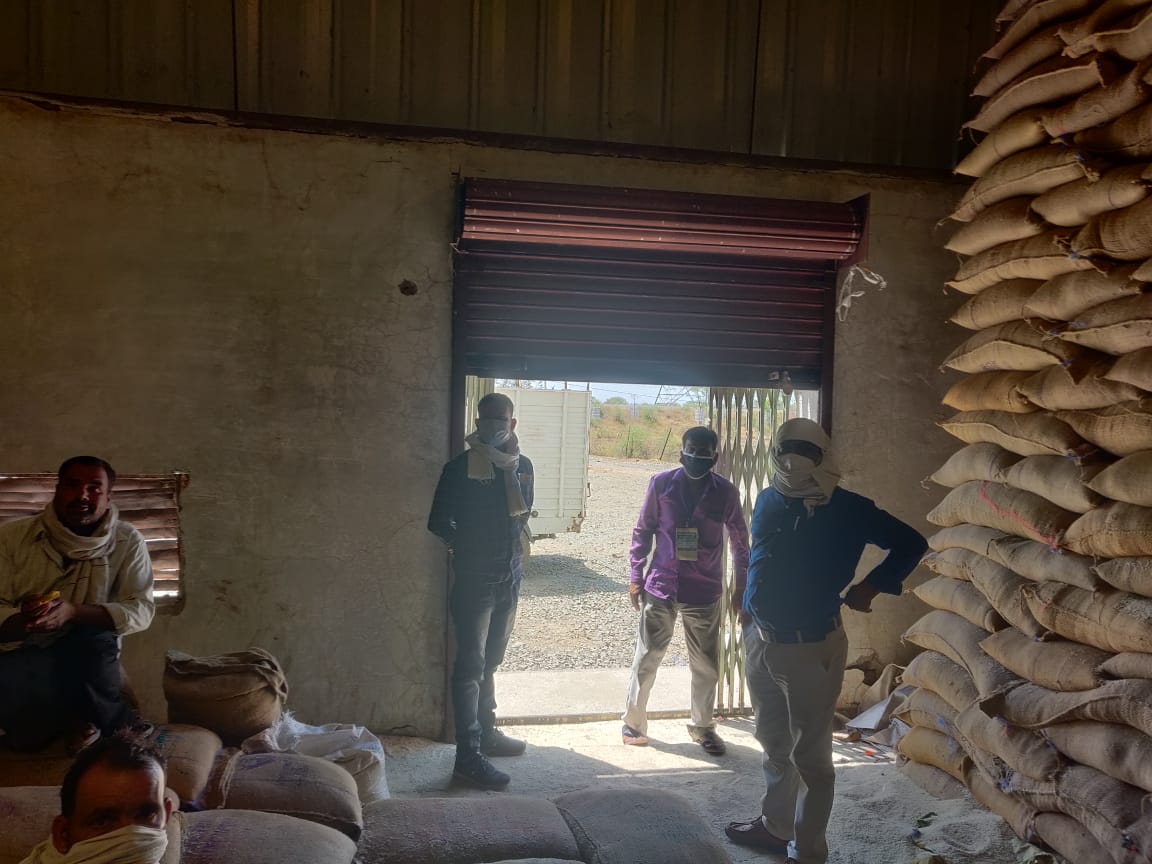 Officials inspect wheat procurement centers in narsinghpur