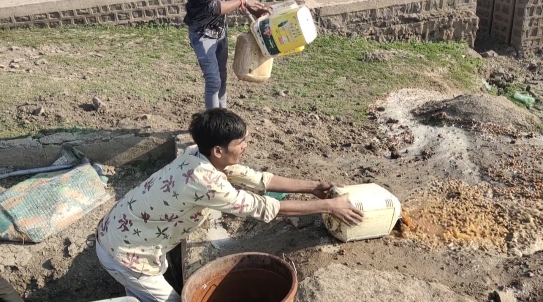 Police seized liquor material in Neemuch