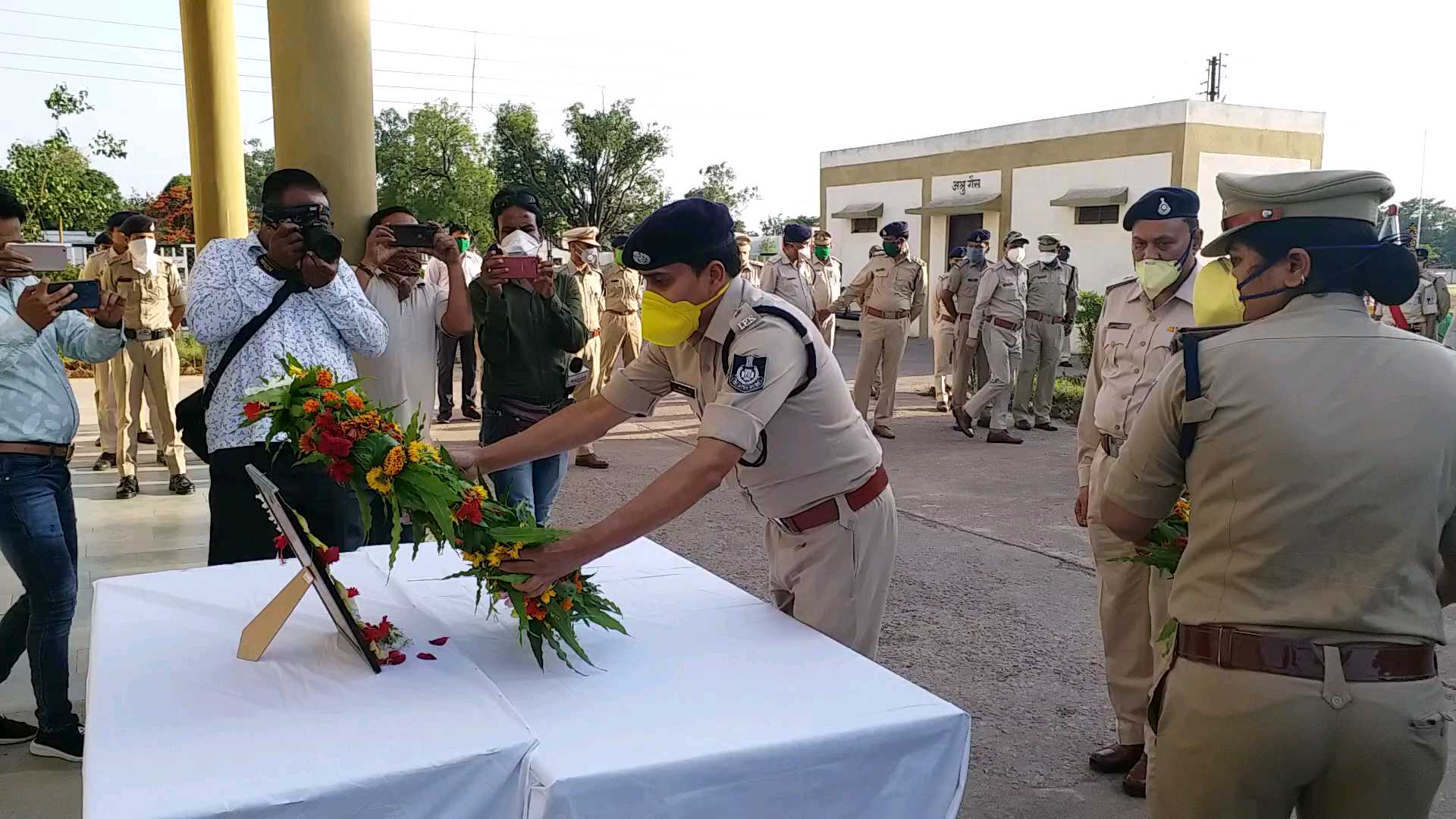 harampur-police-station-in-charge-martyr-while-on-duty