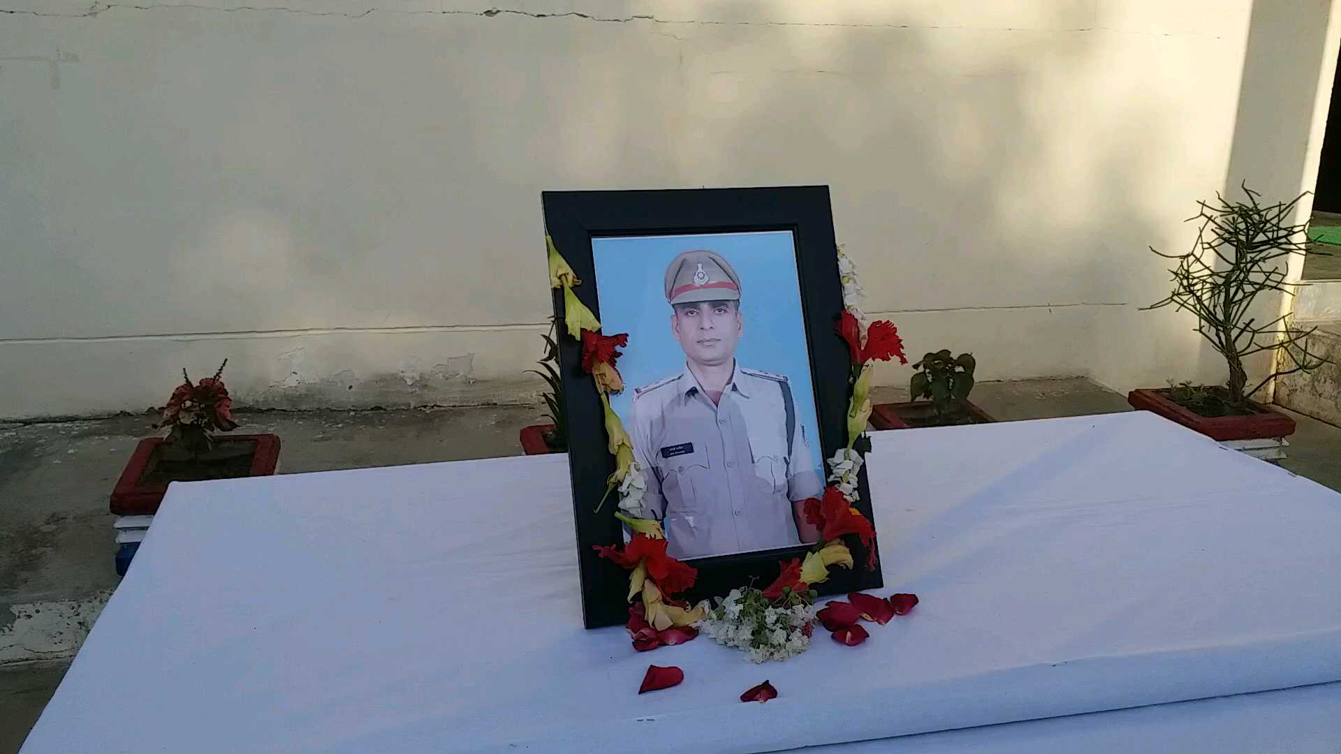 harampur-police-station-in-charge-martyr-while-on-duty