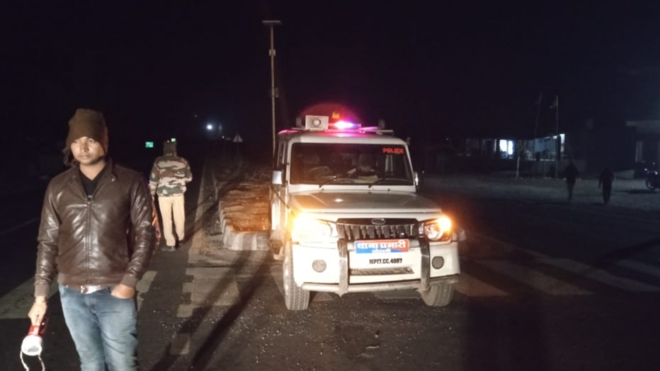 Time bomb found on National Highway 30 Sohagi police called bomb disposal squad