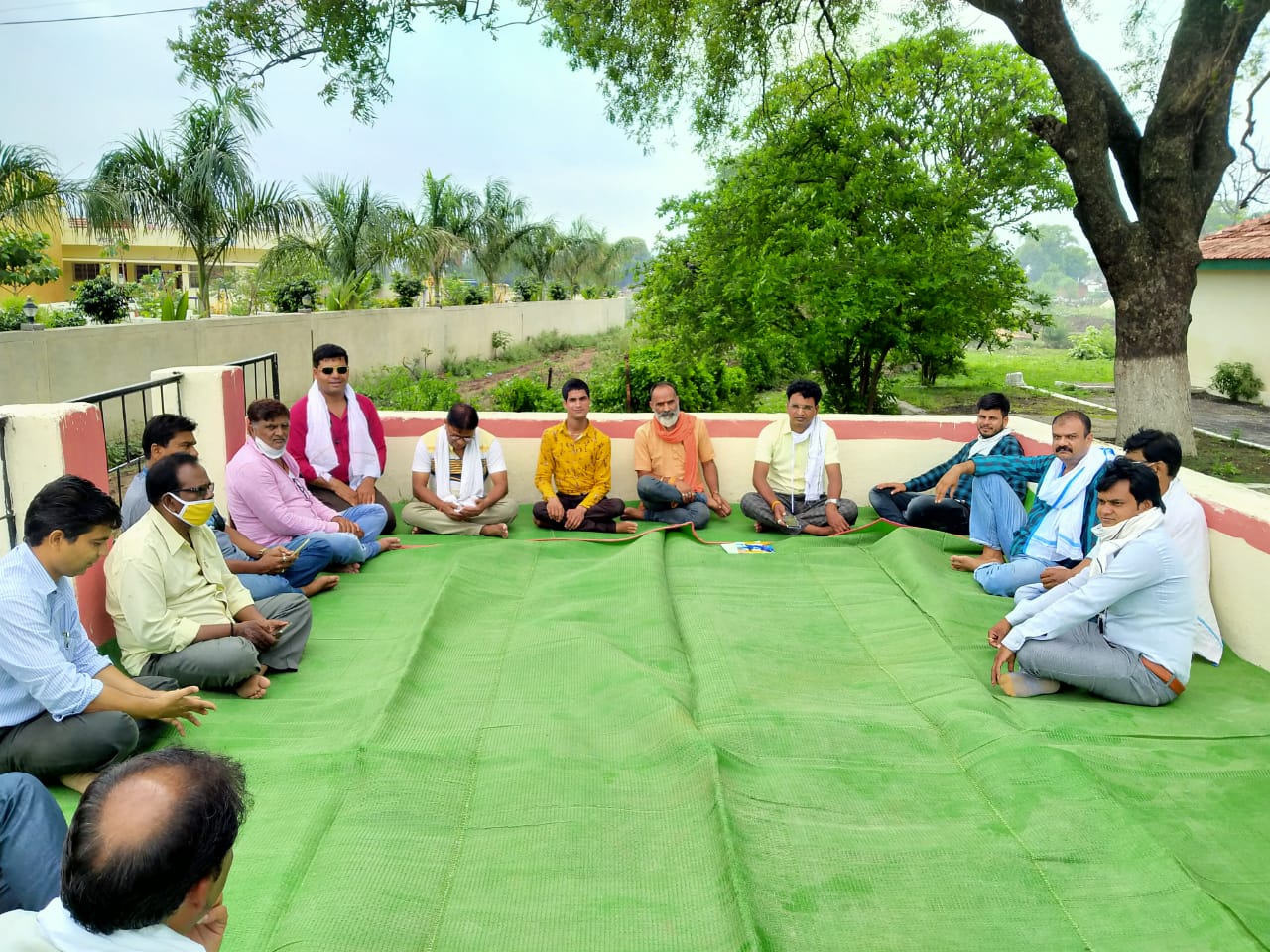 Meeting of people and public representatives