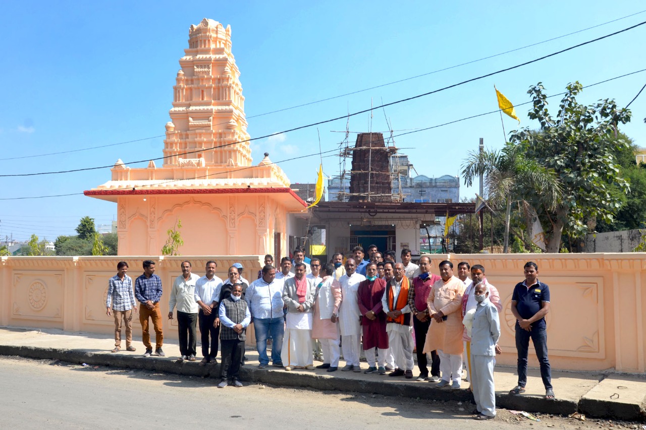 The idol will die for life in the temple