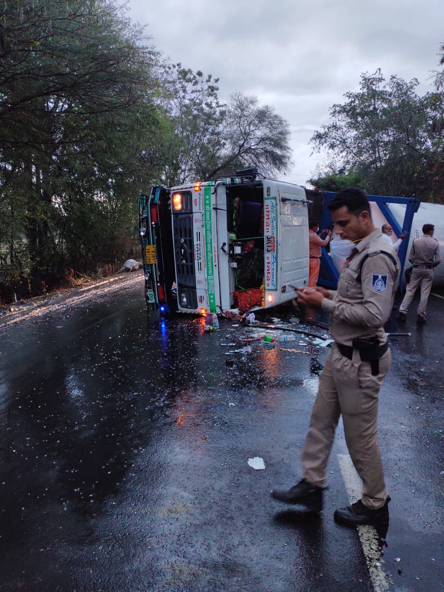 overturned uncontrollably from Bokaro to Bhopal