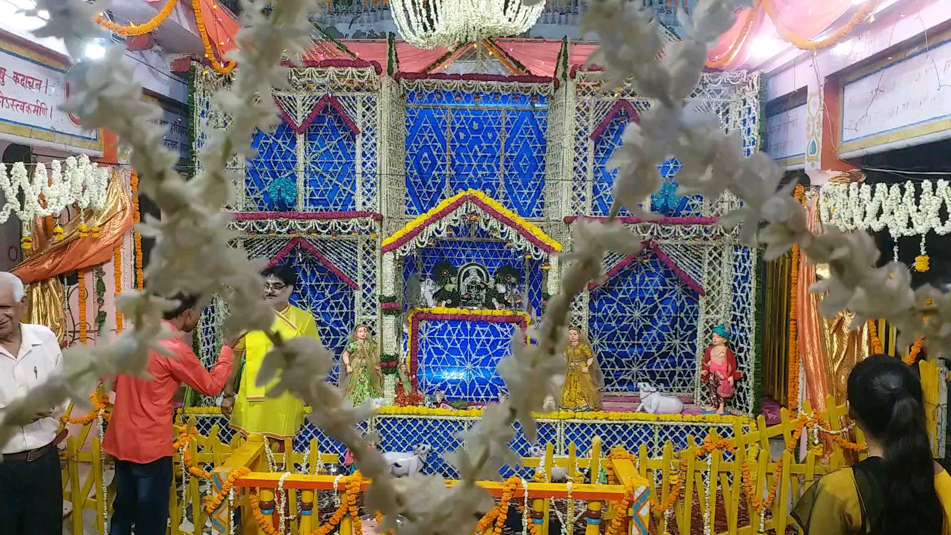 Flower bungalow in Dwarkadhish temple Sagar