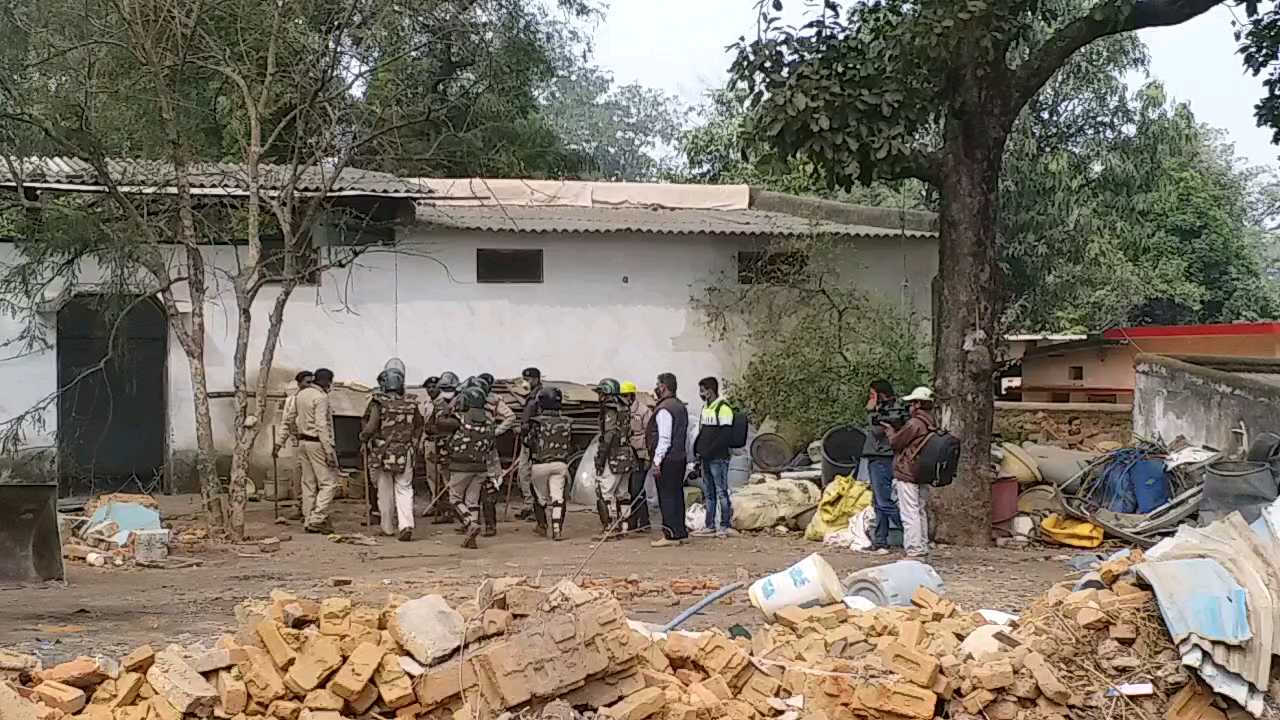 Action against encroachment in Shahdol Press Colony and Gharaula Mohalla