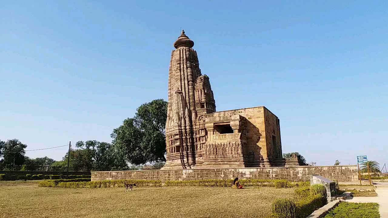 Kalchuri Temple