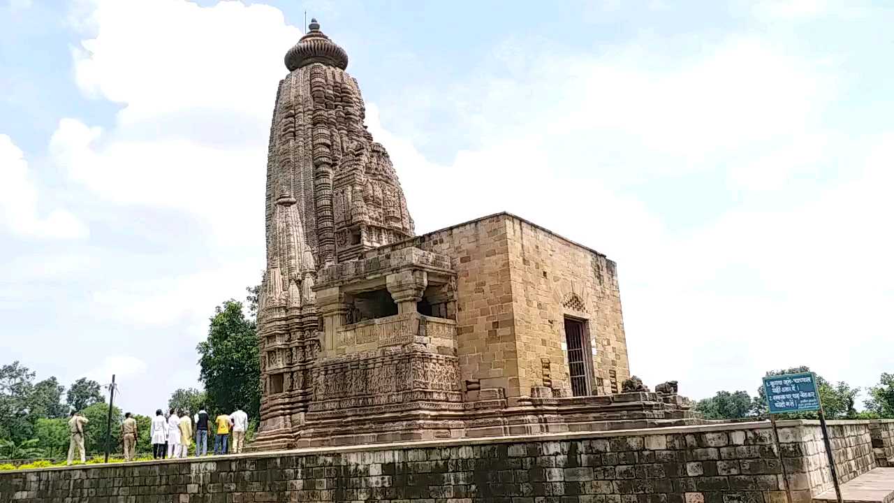 Virateshwar Shiva temple of Kalchuri period