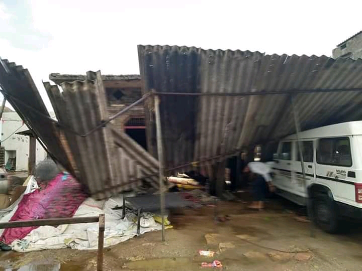 Farmers have suffered a lot due to the strong wind and rain in Sheopur.