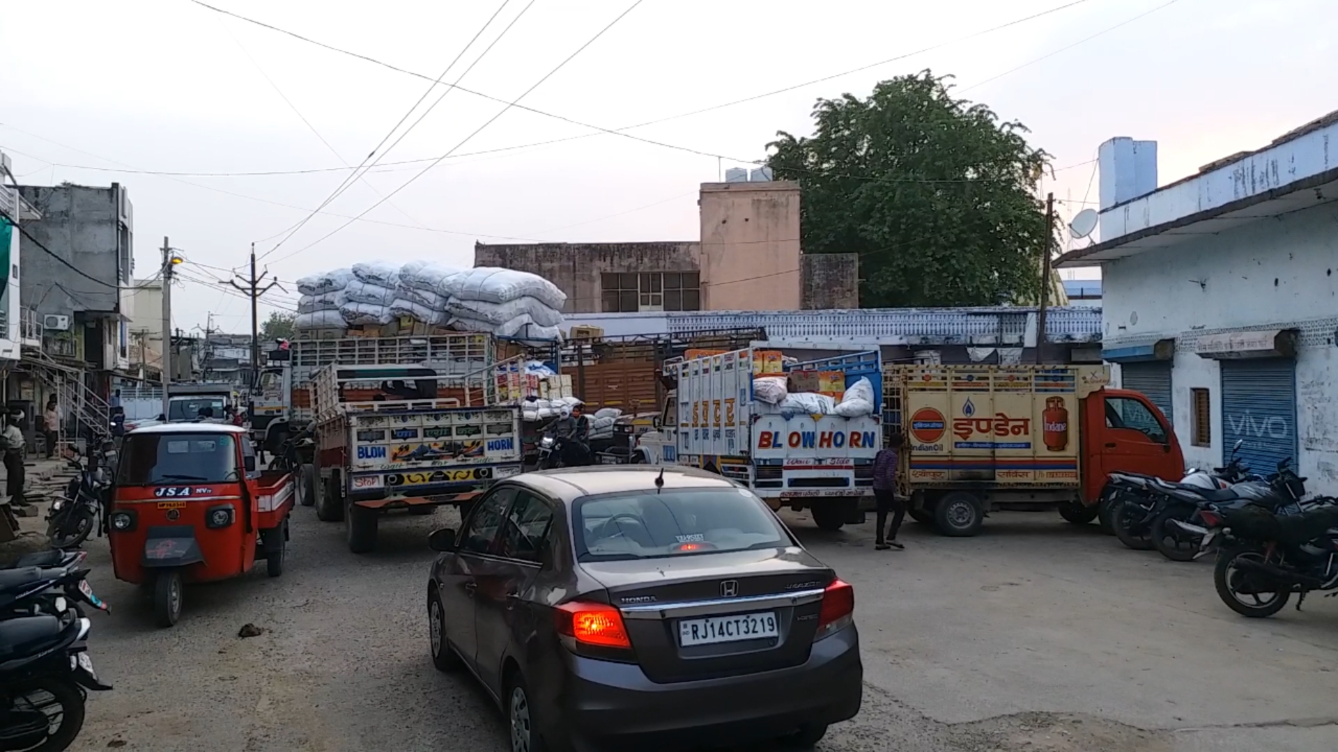 traffic-jam-on-the-road-due-to-transporter-vehicles