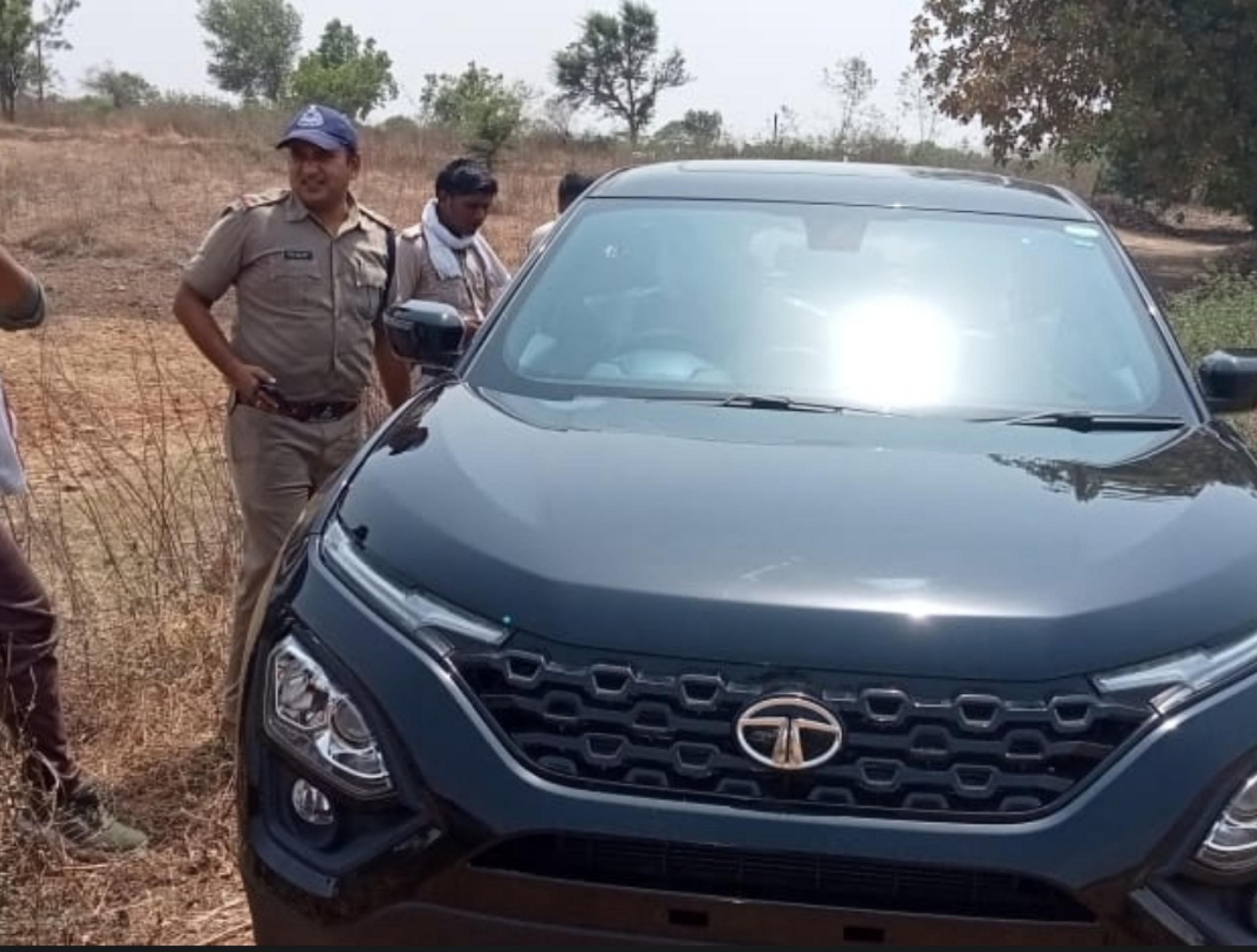 Two brothers robbed Tata Harrier