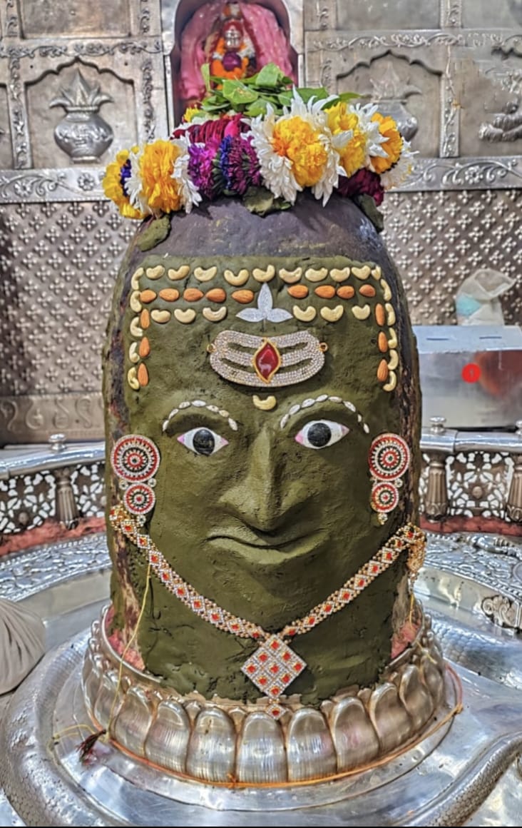 Baba Mahakal makeup as a king