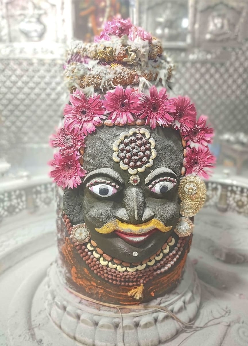 Ujjain Mahakaleshwar temple Baba Mahakal makeup on 22 April 2022