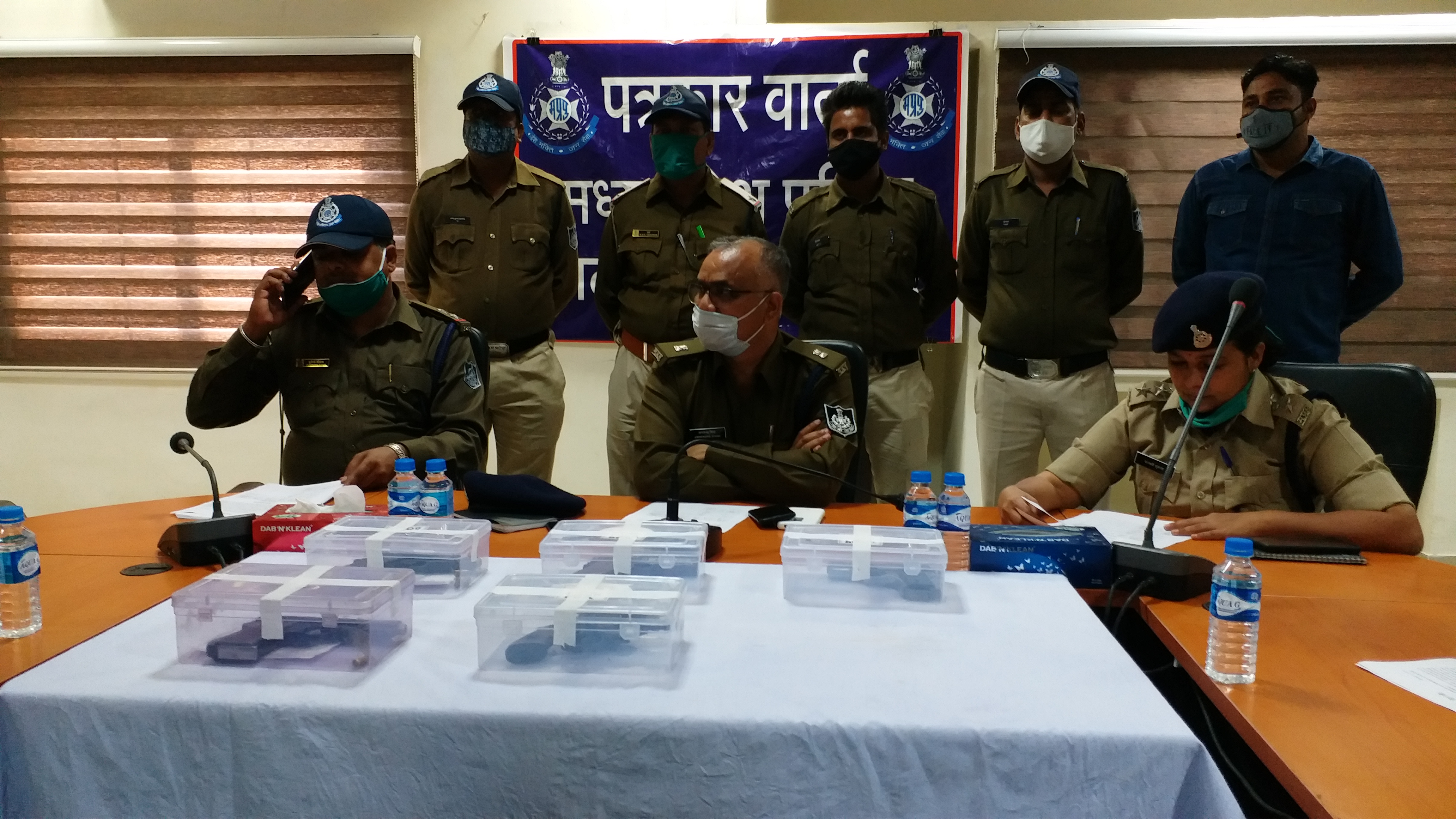 Ujjain police arrested two accused of illegal arms supply