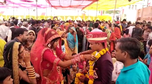 Marriage and Nikah took place in same mandap