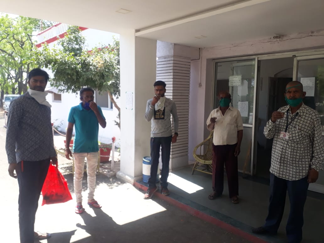 Employees were given a decoction in Ratlam's Javra