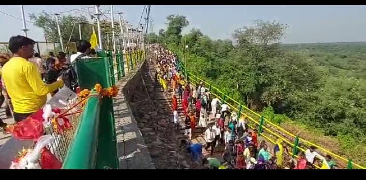 datia ratangarh temple