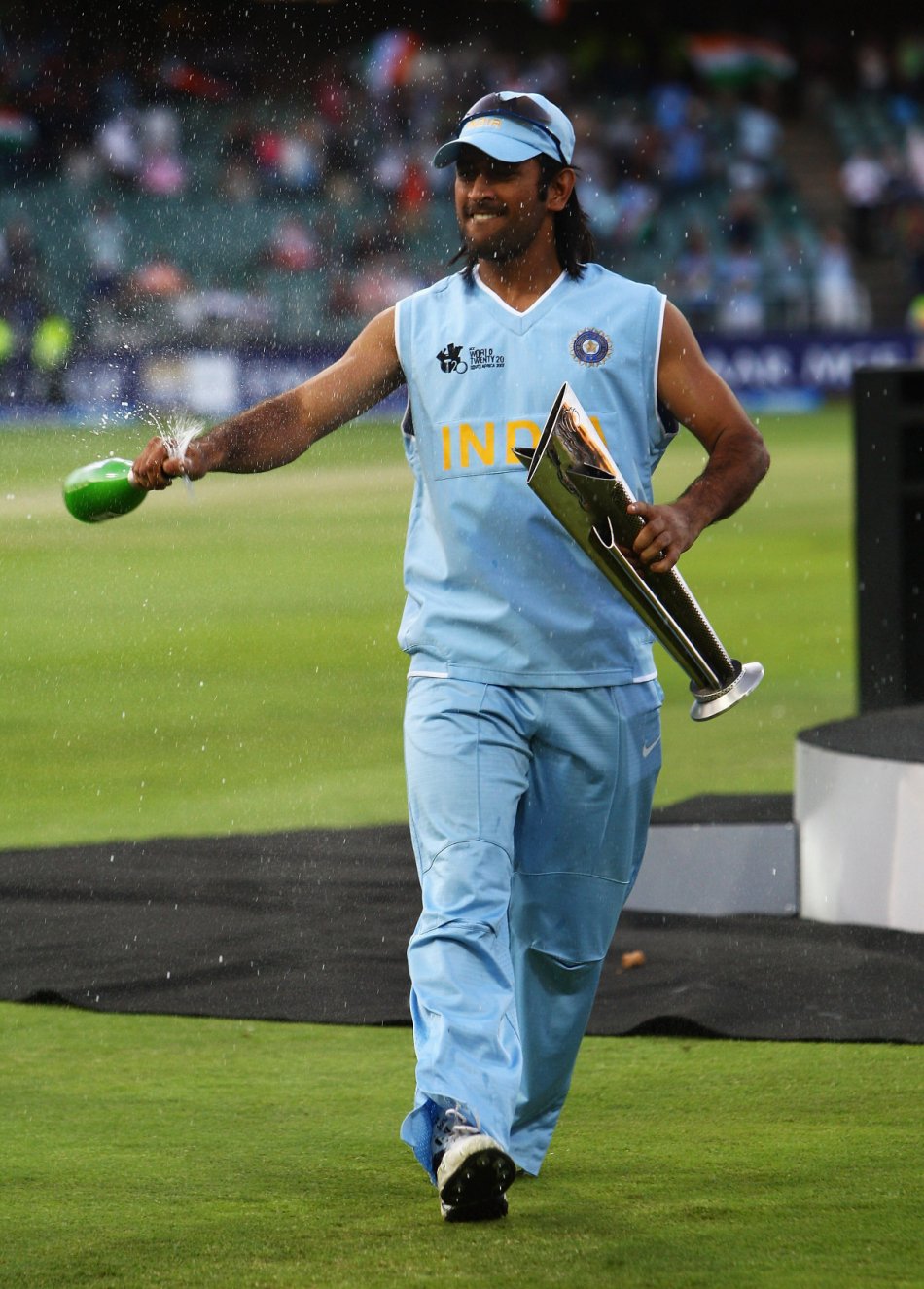 2007 World T20 final, 2011 World Cup final, 2013 Champions Trophy, Ishant Sharma, Dhoni, retires