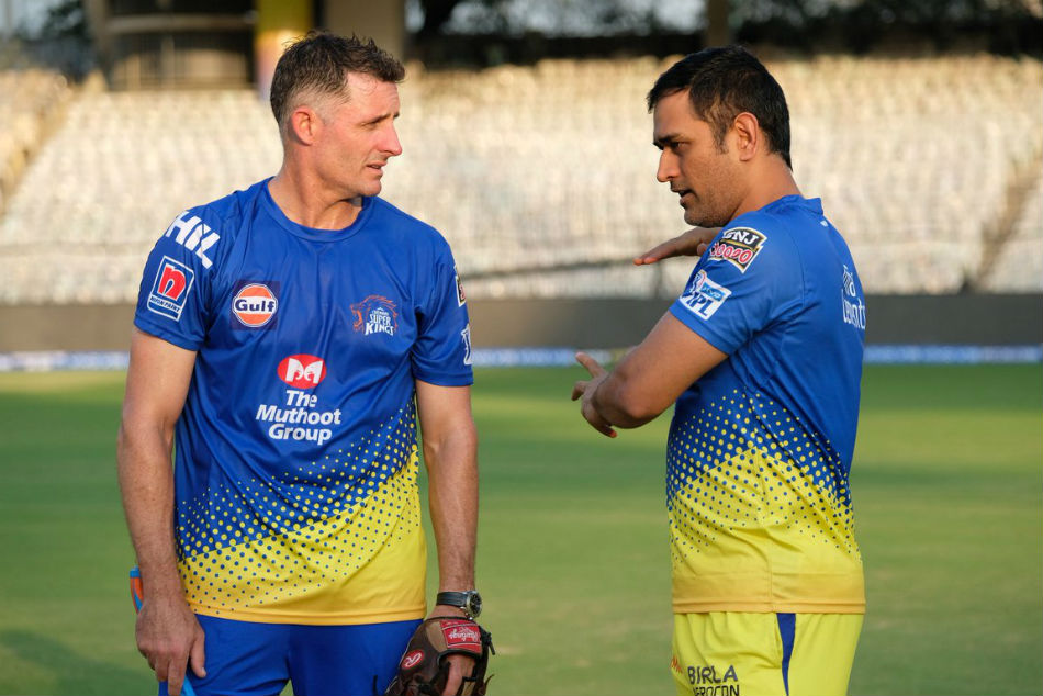 dhoni with hussey