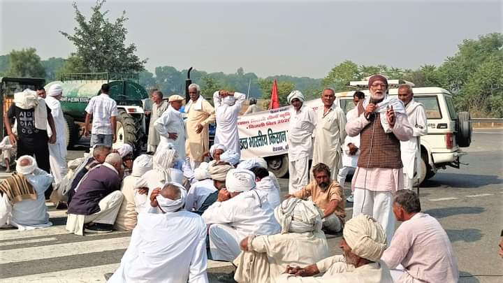 पंजाब-हरियाणा में कृषि कानूनों के खिलाफ प्रदर्शन