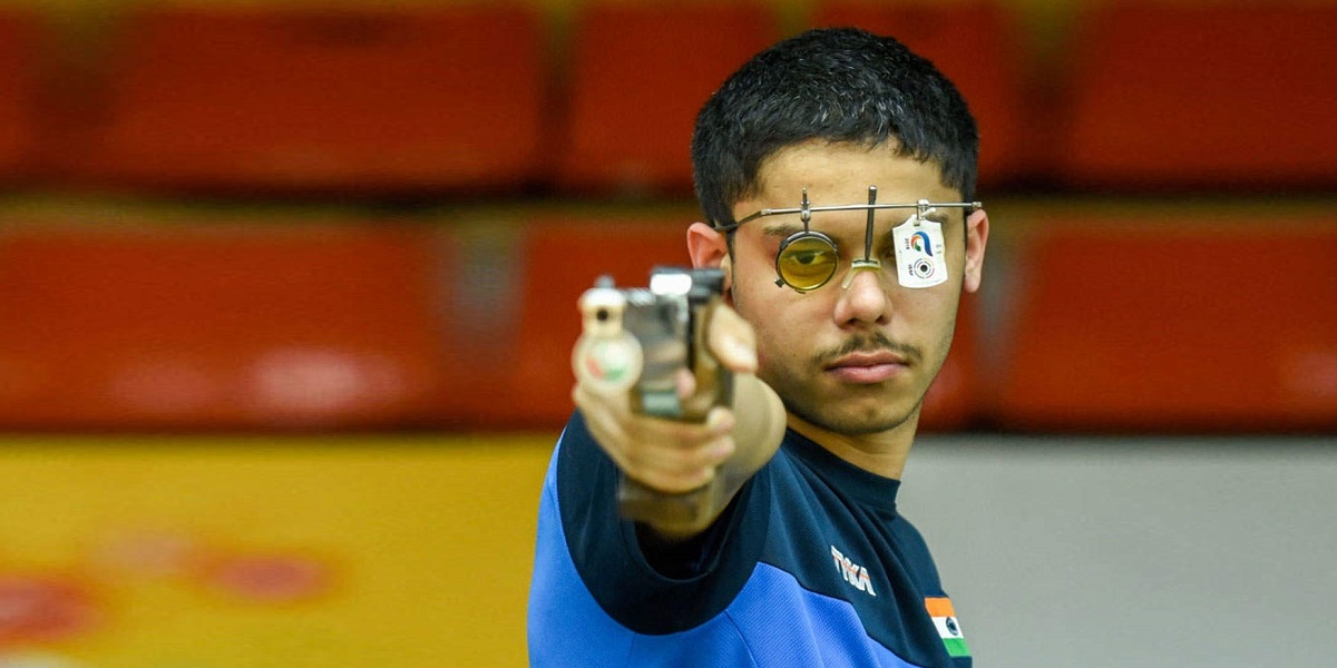 ISSF WC: Vijayveer Sidhu, Tejaswini win gold in 25m rapid fire pistol mixed team event