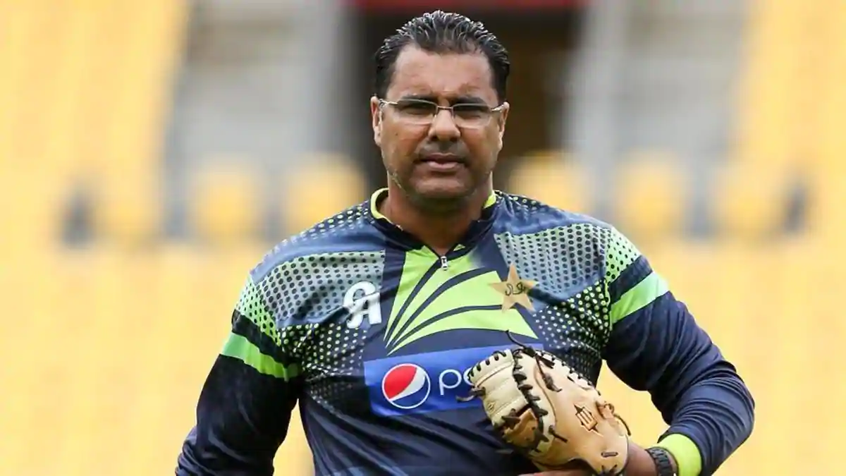 Southampton, Pakistan, coach Waqar Younis, England