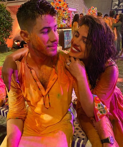 Nick Jonas Celebrates his First holi with Priyanka chopra