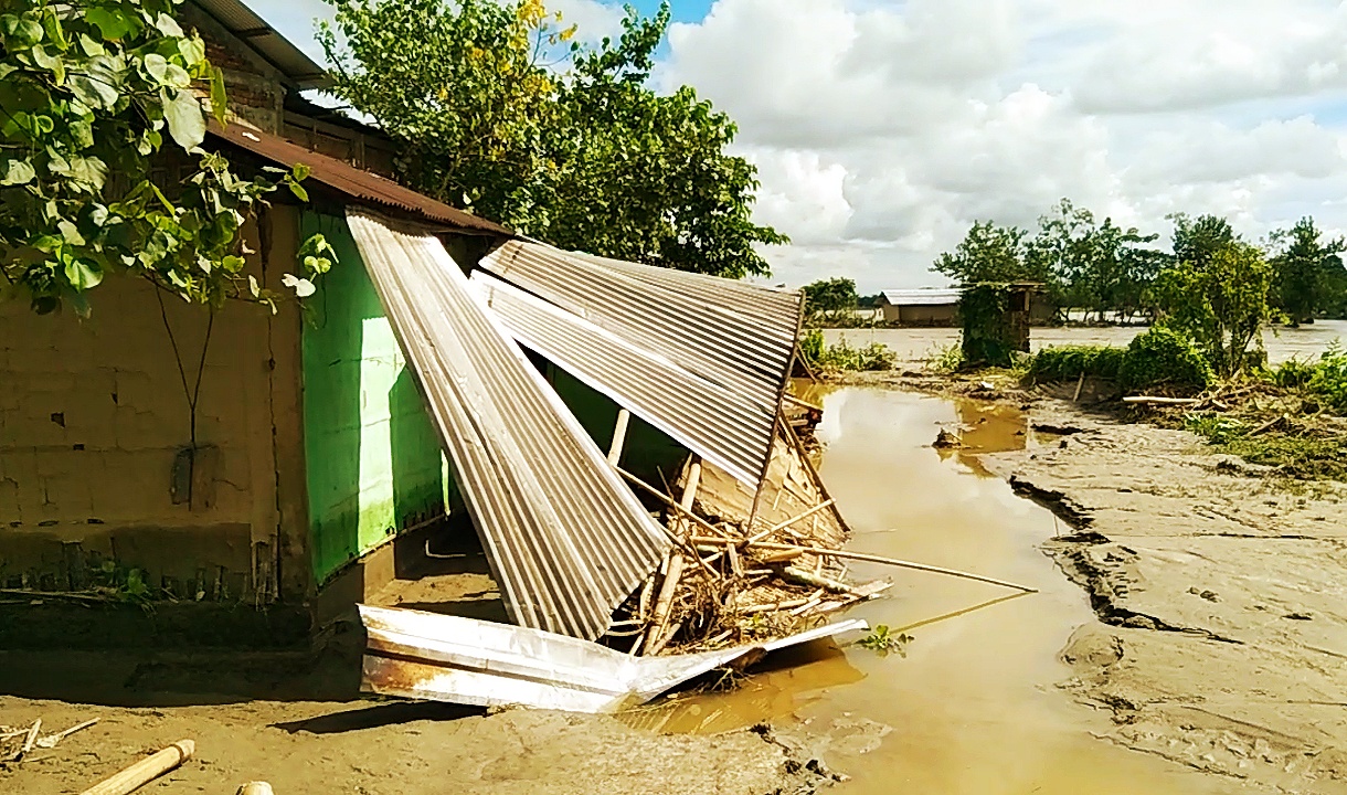 শিঙৰা নৈৰ আকস্মিক বানে তচনচ কৰি গ'ল শহস্ৰাধিক লোকৰ জীৱন