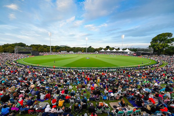 New Zealand beats Australia by 53 runs in 1st T20