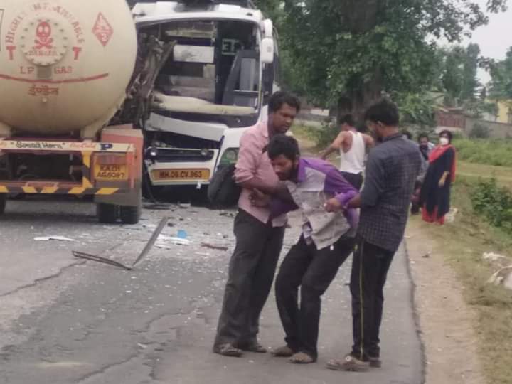 oil tanker hits bus in odisha