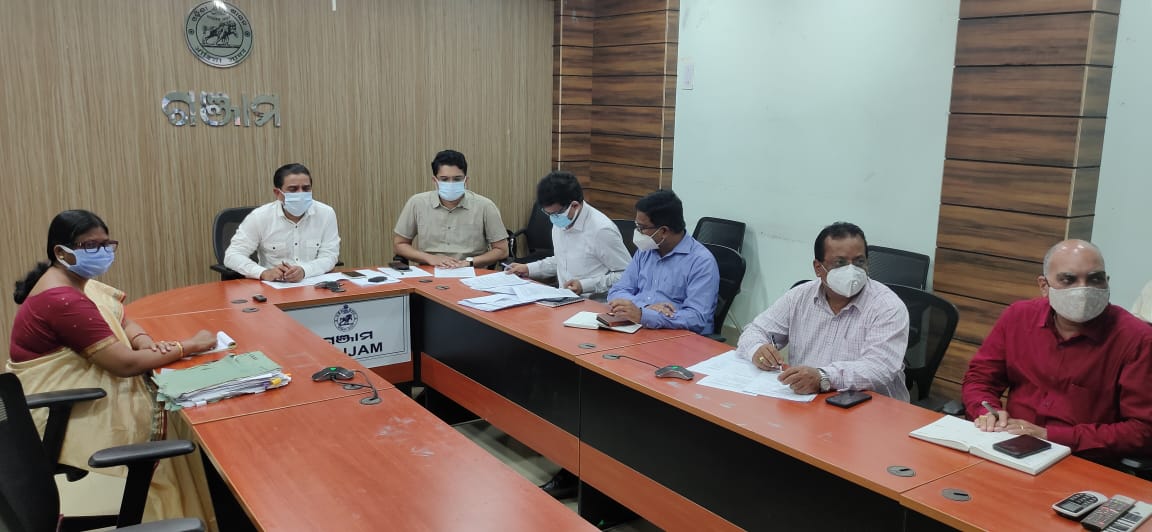 collector reviewed status of infections and vaccinations