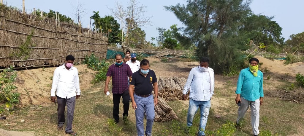 The district commissioner visited the affected areas