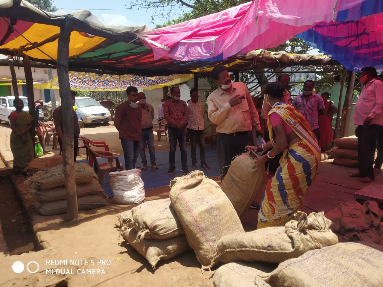 ଲଘୁ ବନଜାତ ଦ୍ରବ୍ୟ କ୍ରୟ ପ୍ରକ୍ରିୟା ତଦାରଖ କଲେ ଜିଲ୍ଲାପାଳ