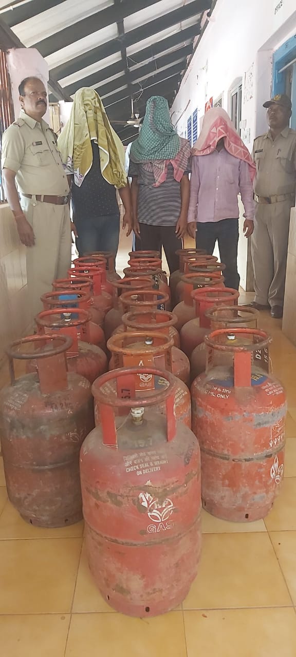 gas loot in khordha