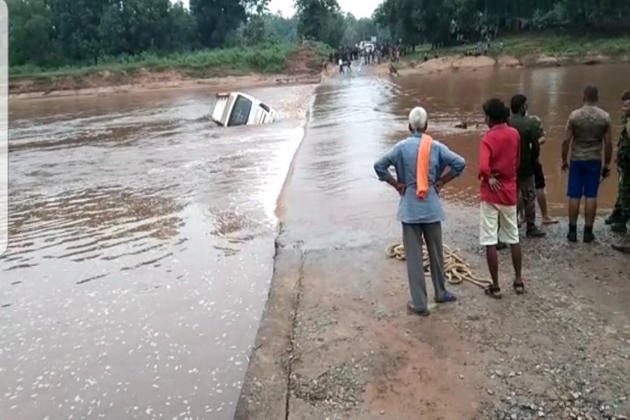 Close shave for 30 jawans as bus skids off flooded road near Bijapur, Chhattisgarh