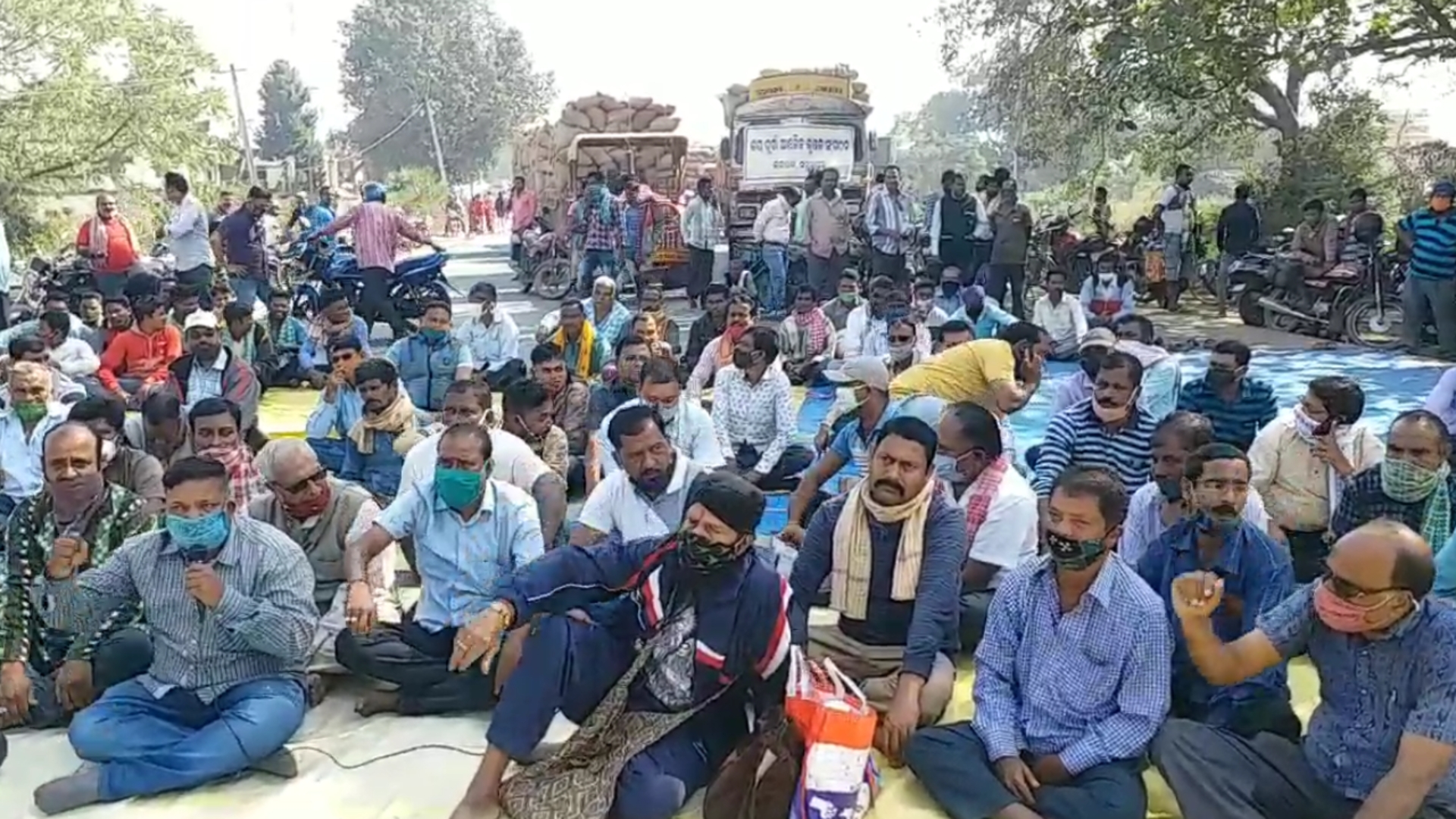 Farmers stacked paddy produce on major roads in various parts of  district