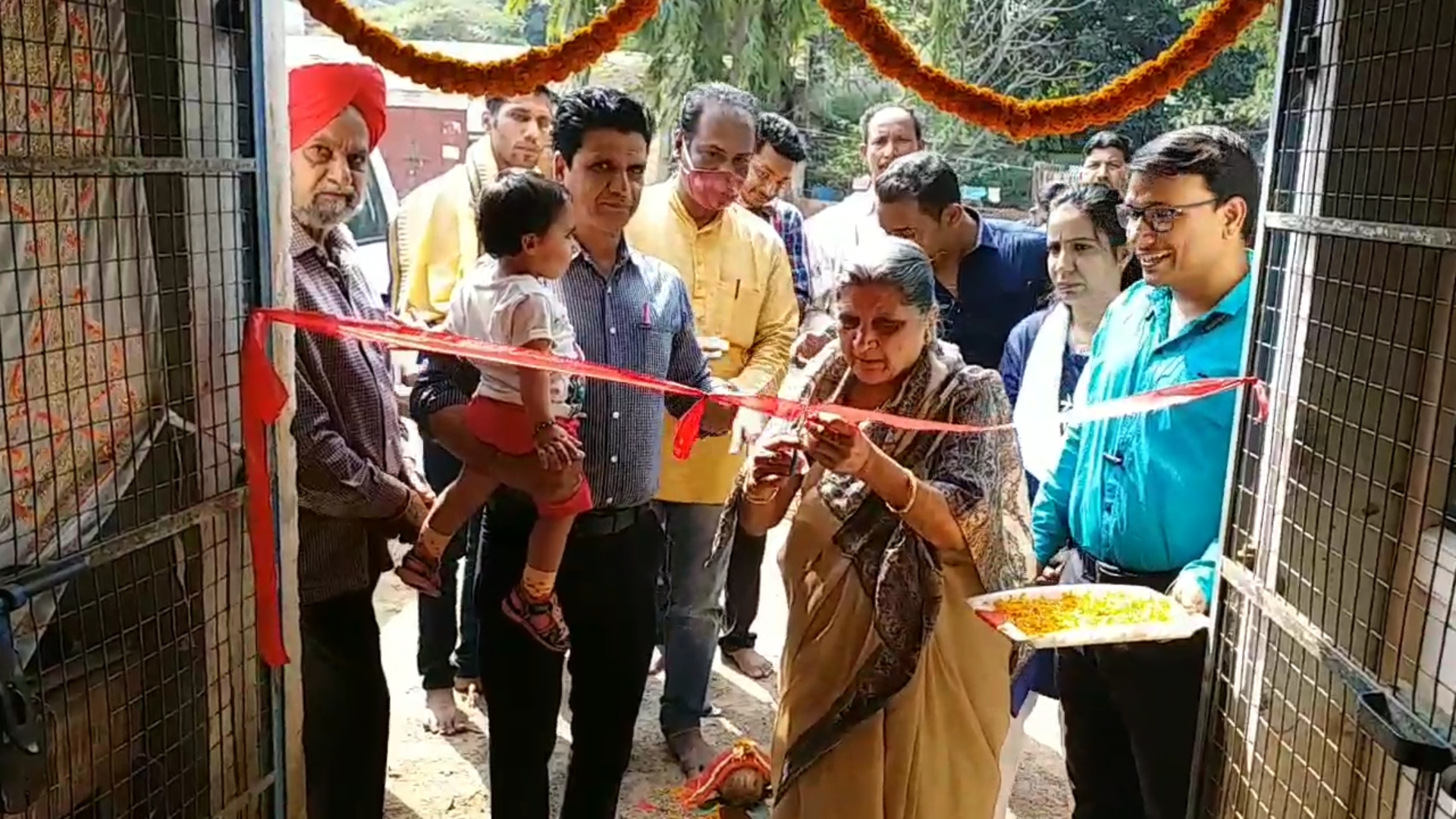 The 'One Rupee Clinic' being inaugurated