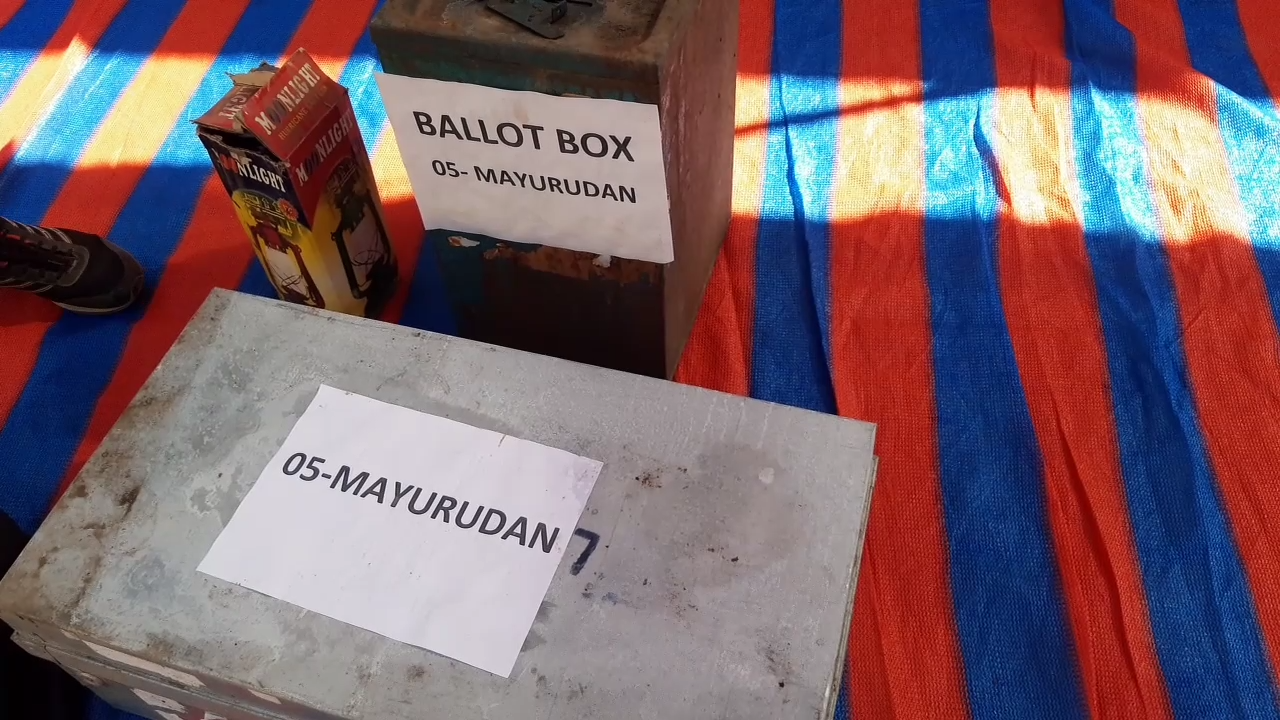 ଆସନ୍ତାକାଲି ପଞ୍ଚାୟତ ଉପନିର୍ବାଚନ, ପଞ୍ଚାୟତରେ ପହଁଚିଲେ ପୋଲିଂ ପାର୍ଟି