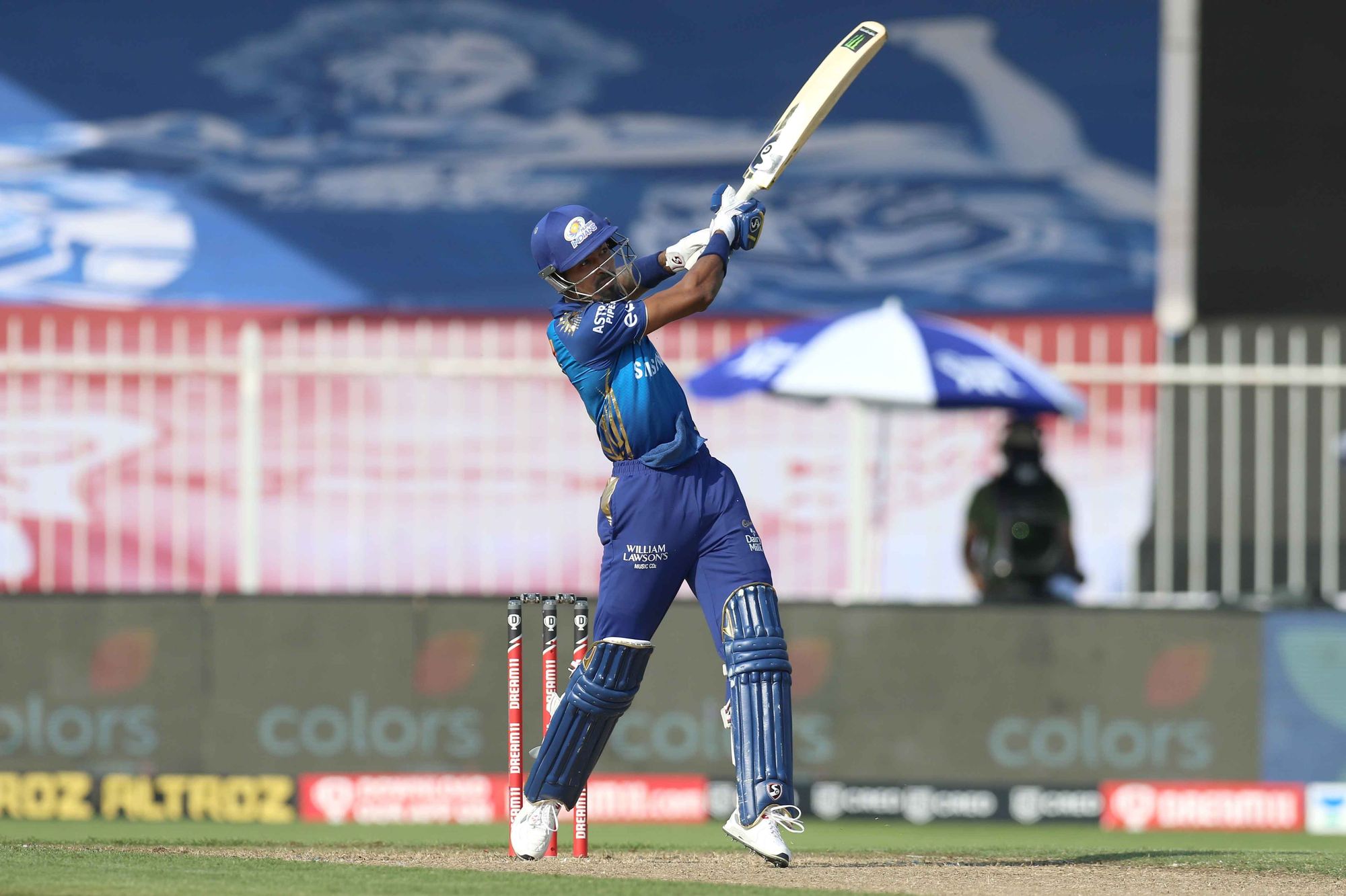 Hardik Pandya scored 28 off 19 balls.