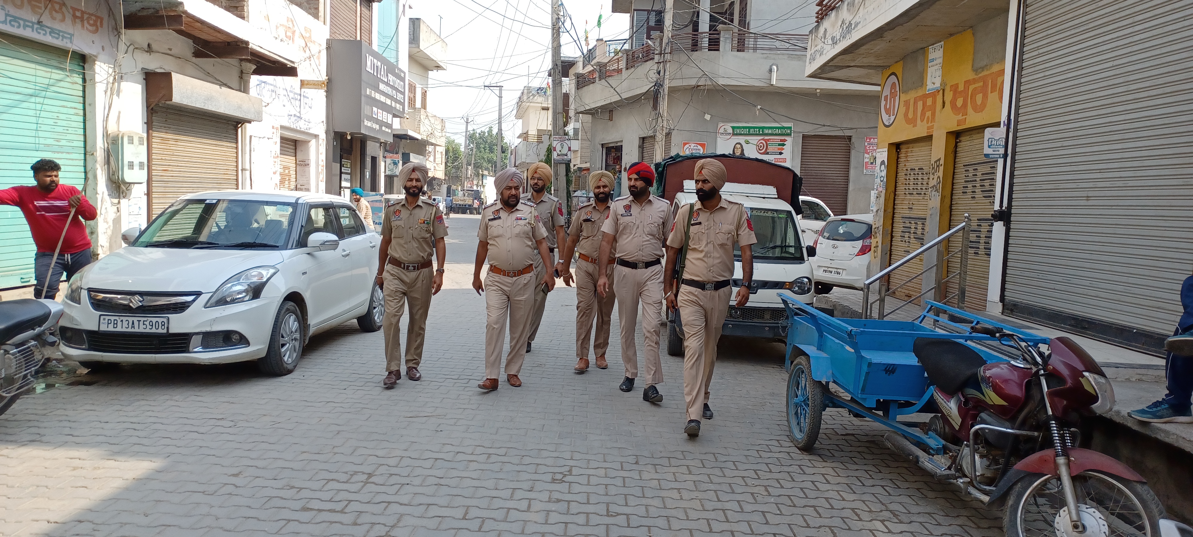 Bhador police took out a flag march in view of the festivities