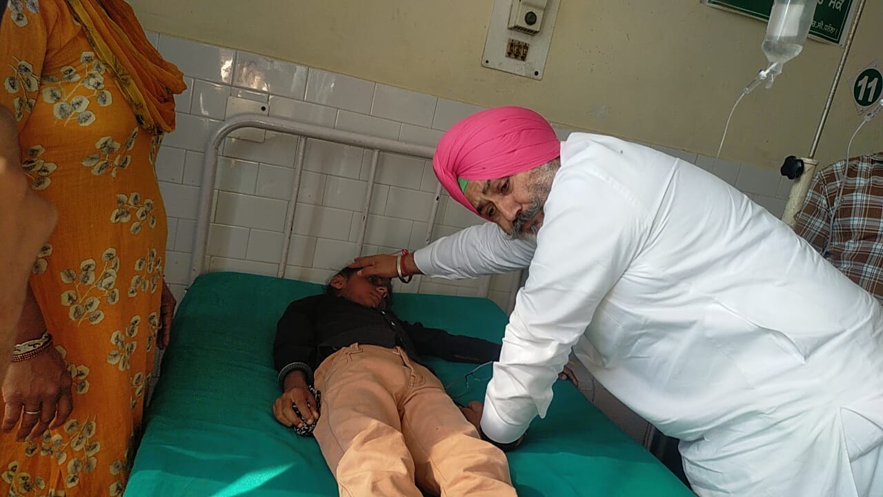 Health Minister Punjab conducted a surprise check in Barnala government hospital