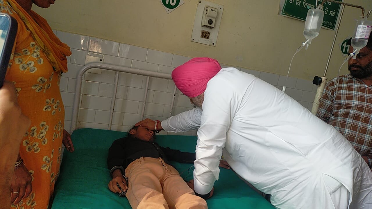 Health Minister Punjab conducted a surprise check in Barnala government hospital