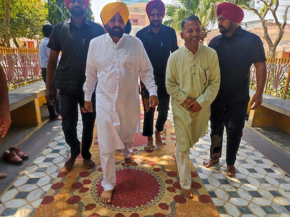 CM ਭਗਵੰਤ ਮਾਨ ਨੇ 5 ਹਜ਼ਾਰ ਸਾਲ ਪੁਰਾਣੇ ਰਣੀਕੇ ਸ਼ਿਵ ਮੰਦਰ ’ਚ ਟੇਕਿਆ ਮੱਥਾ