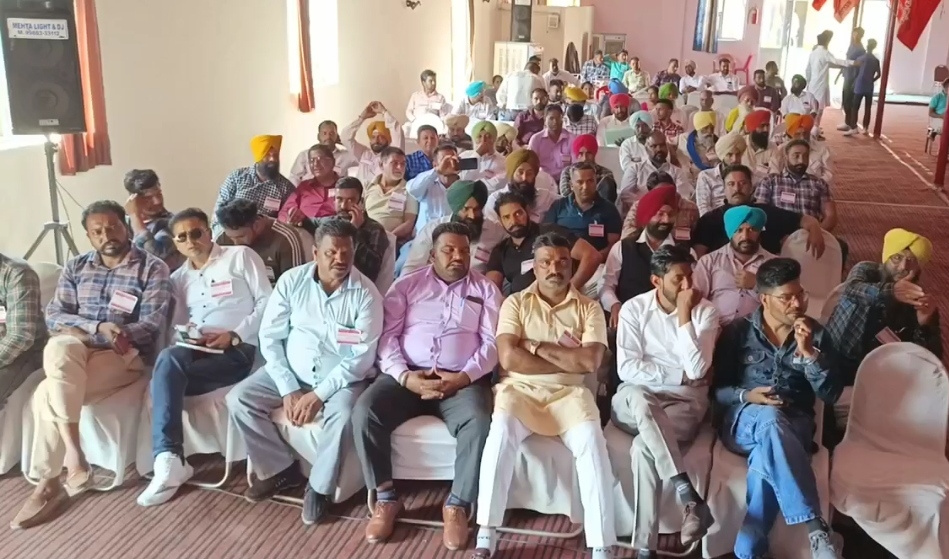 Animal husbandry department held a meeting in Barnala, Punjab government made allegations of breach of promise there