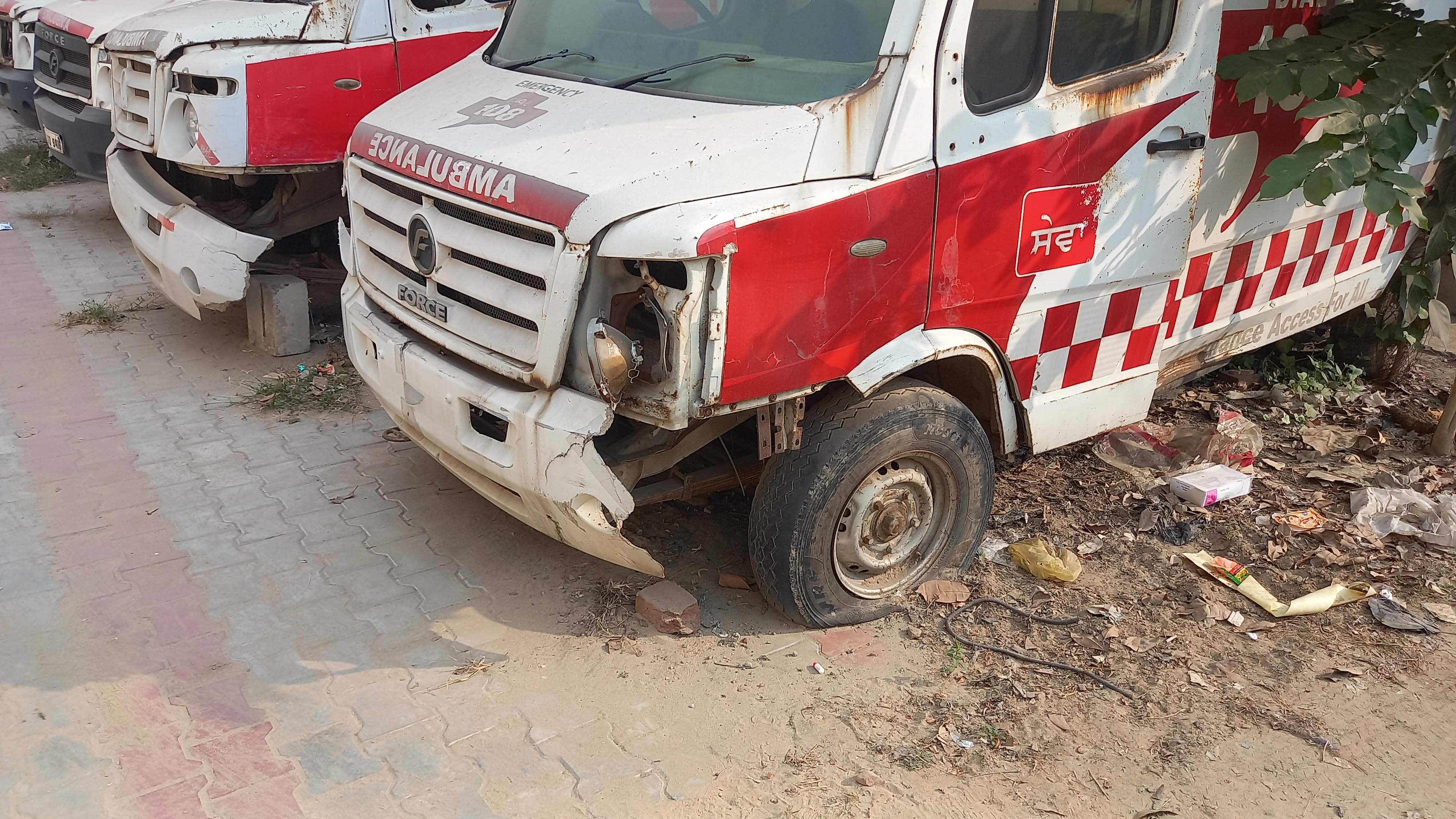 In Ludhiana, peoples tax was wasted, ambulances worth crores became junk